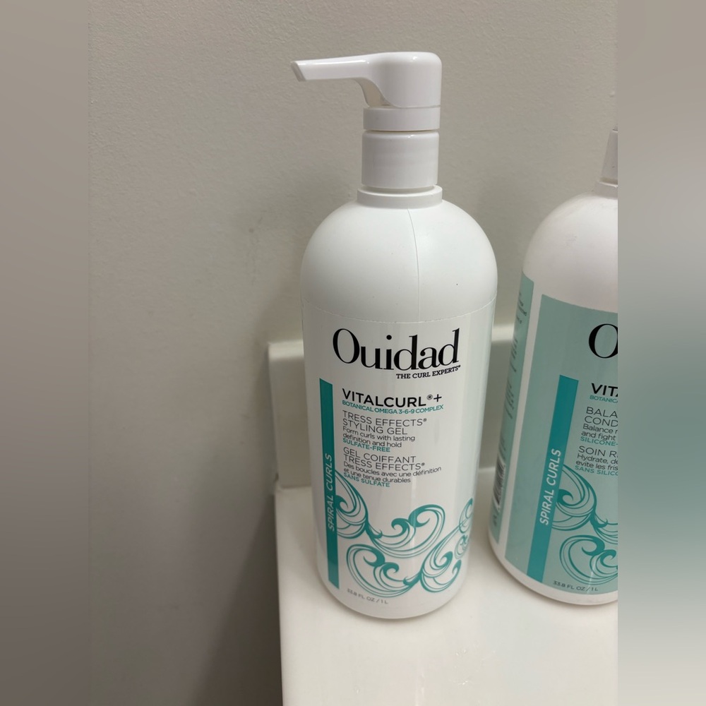 Ouidad VitalCurl+ Tress Effects Styling Gel - White